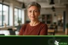 Descubra o guia completo para a transição profissional 40+. supere o medo, planeje finanças, invista em qualificação e encontre seu novo rumo